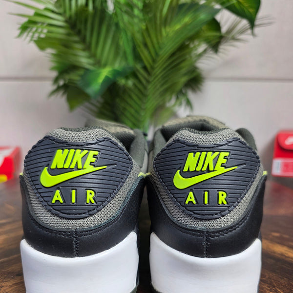 Nike Air Max 90 Medium Olive Sequoia | maat 45