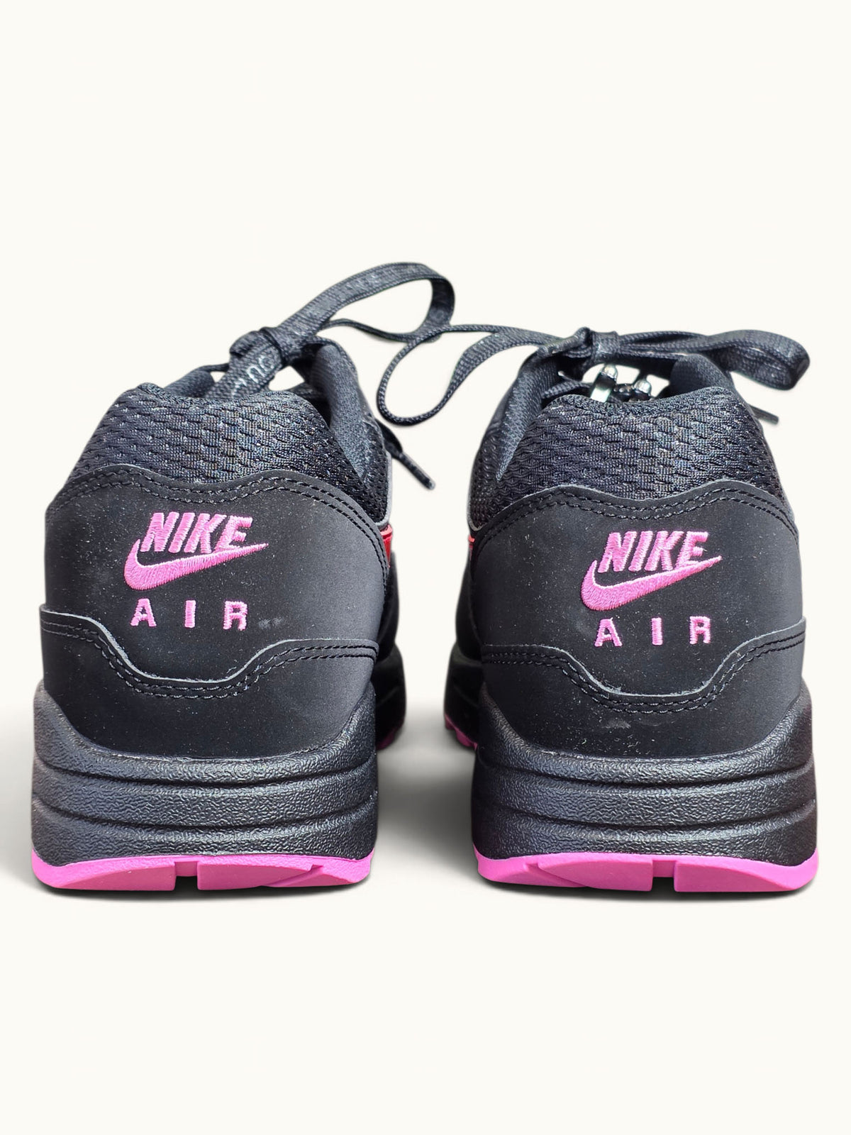 Nike Air Max 1 Valentine's Day Black | maat 40,5
