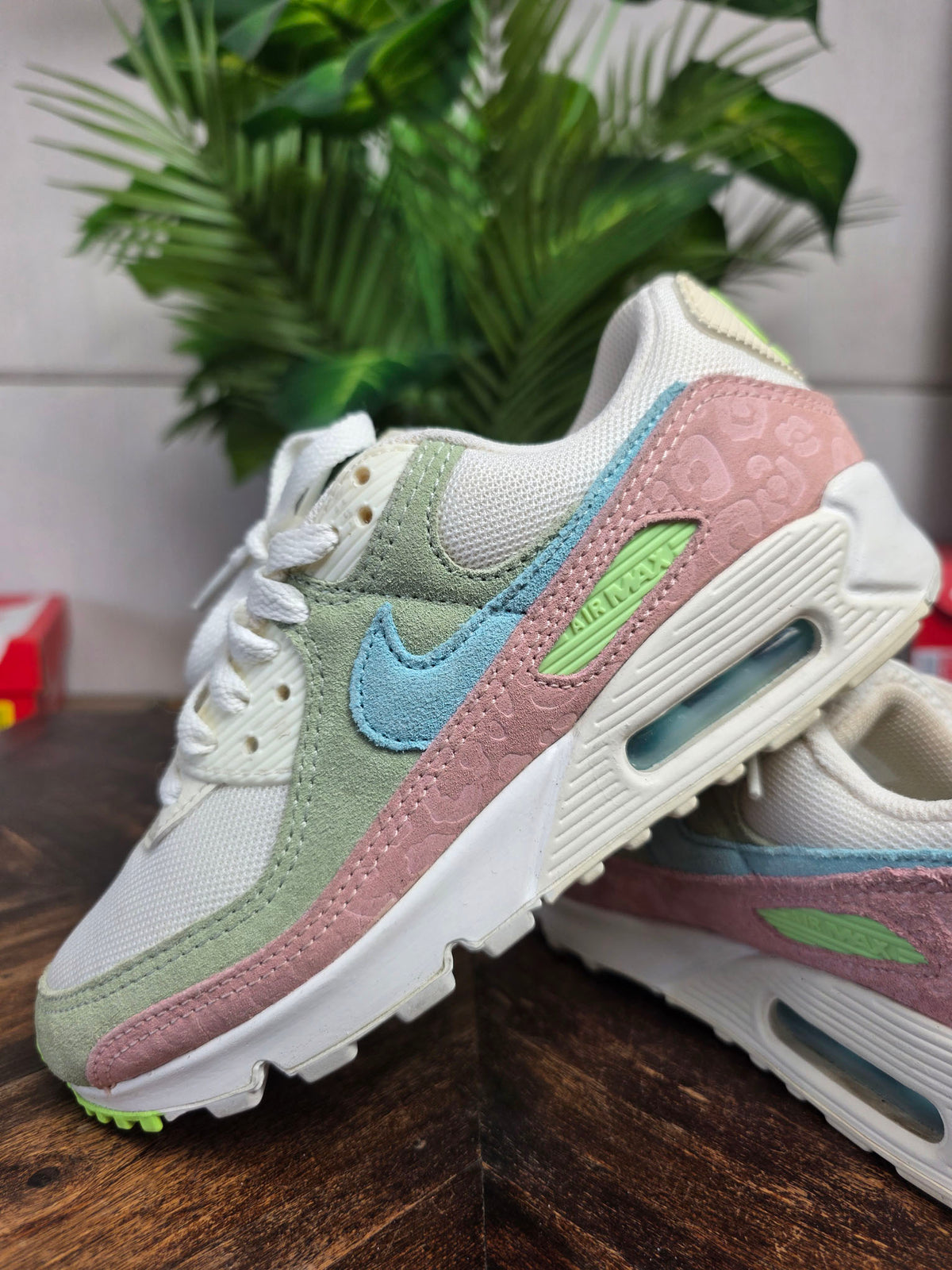 Nike Air Max 90 "Easter Leopard" | maat 37,5