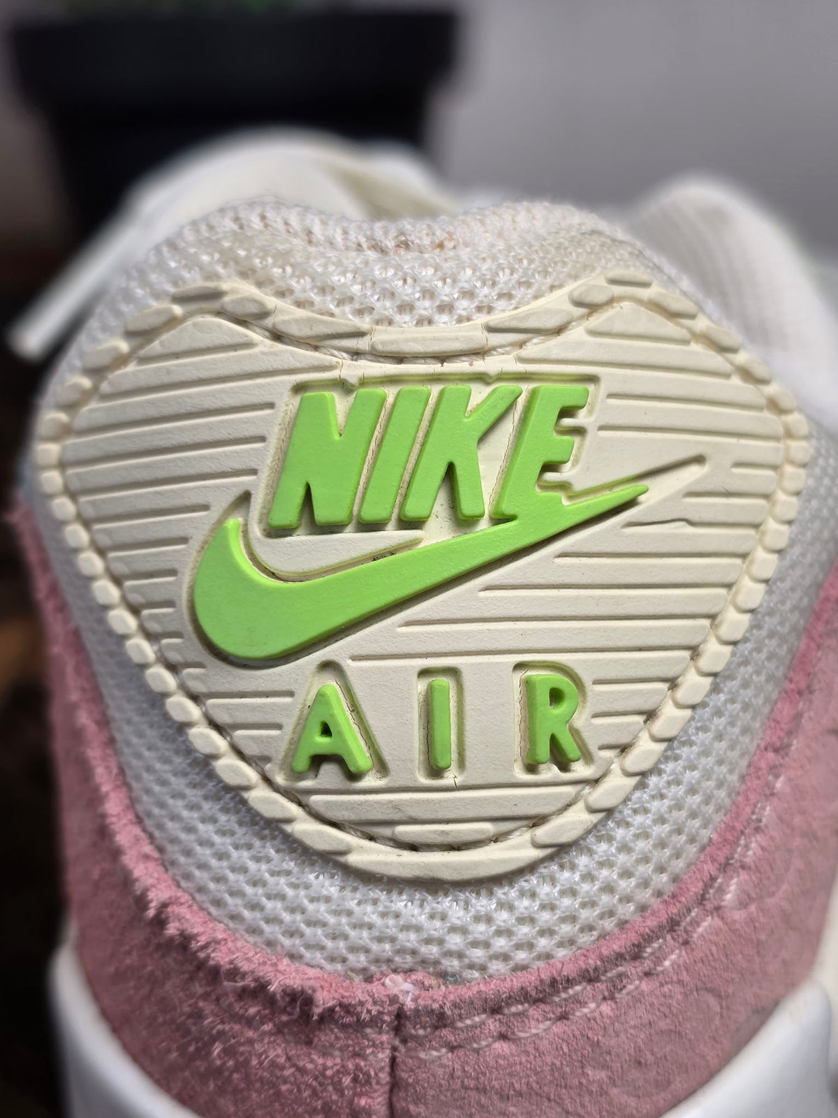 Nike Air Max 90 "Easter Leopard" | maat 37,5