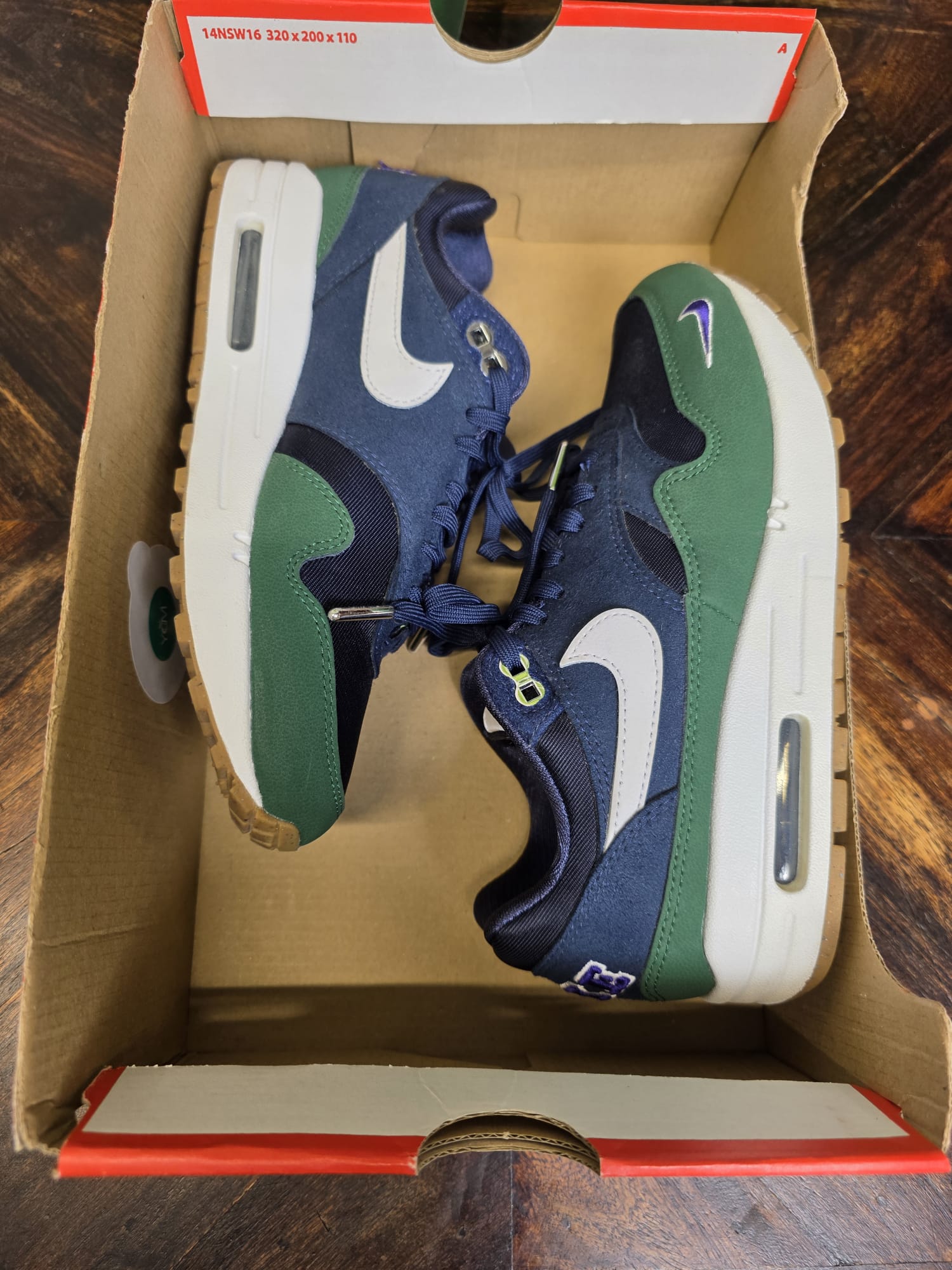 Nike Air Max 1 Gorge Green Obsidian maat 36,5